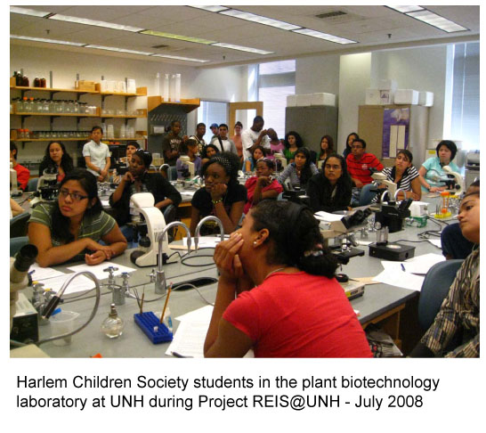 Harlem Children Society students in the plant biotechnology laboratory at UNH during Project REIS@UNH - July 2008